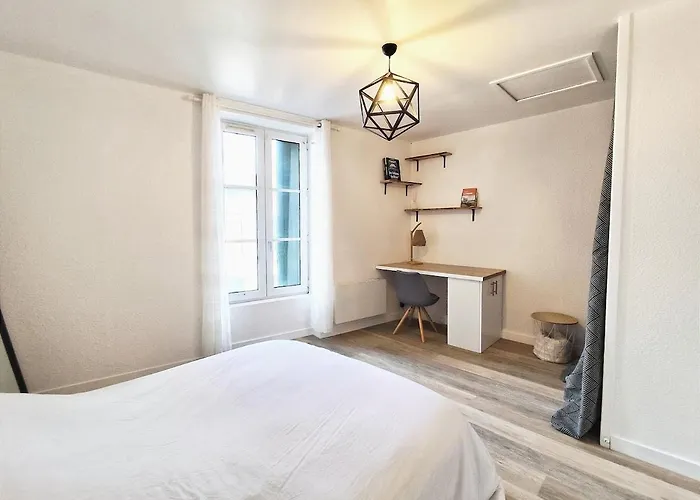 La Chaume, Jolie A Poitiers